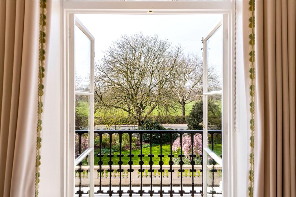 3 bedroom apartment for sale in Cumberland Terrace, Regent's Park, London, NW1